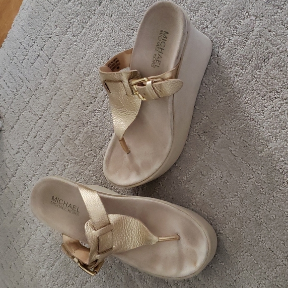 Michael Kors platform sandals size 6 - Picture 2 of 7